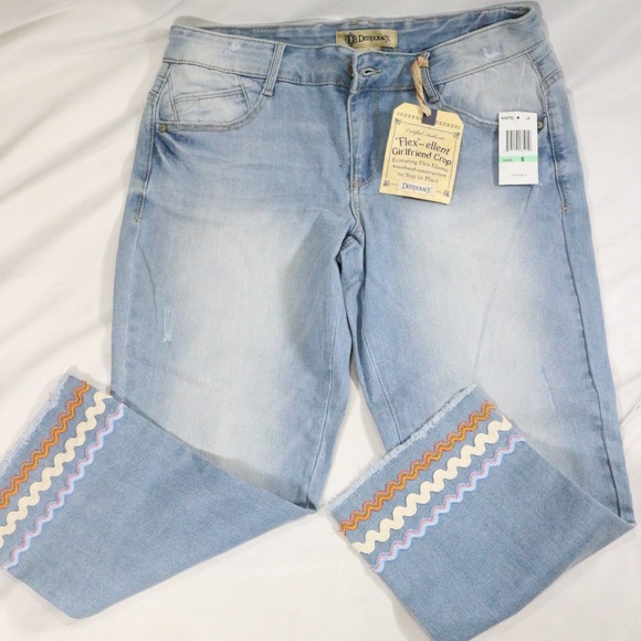 Democracy Denim - Democracy Flex-ellent Girlfriend Crop Trim Jeans